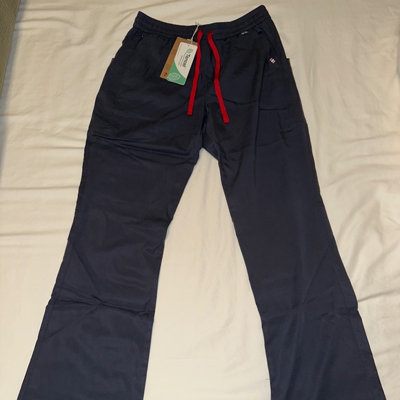 Mediclo TENCEL Bali‎ ‎Flare Scrub Pants - Picture 1 of 2